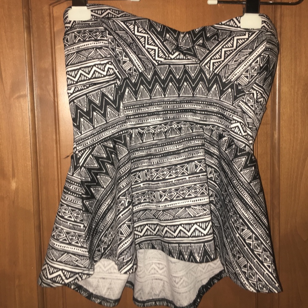 Geometric Strapless top